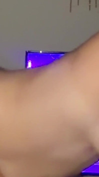 Sofia lässt mich es in ihren arsch gleiten