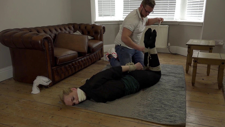 Restricting Ropes: Аріель Андерссен - бондаж