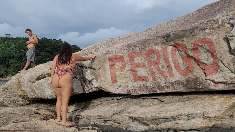 Paty Bumbum: Grote Macky brak mijn poesje met zijn gigantische pik van 25...