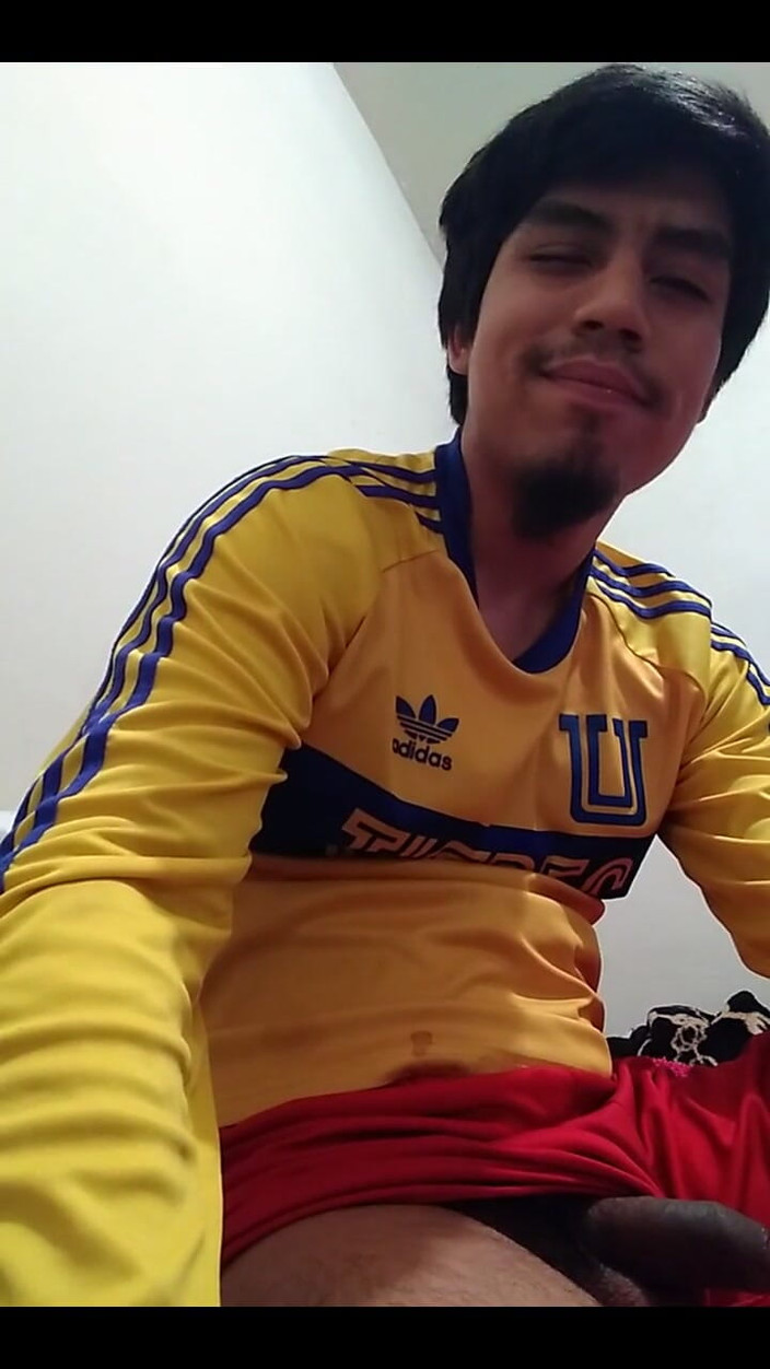 AlexAlejandro13: 快来逃脱看看这个漂亮的厚阴茎
