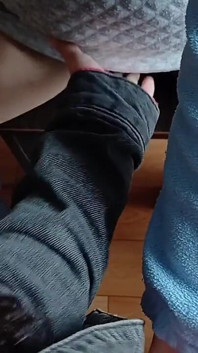 Sexy domácí vzájemná lesbická masturbace