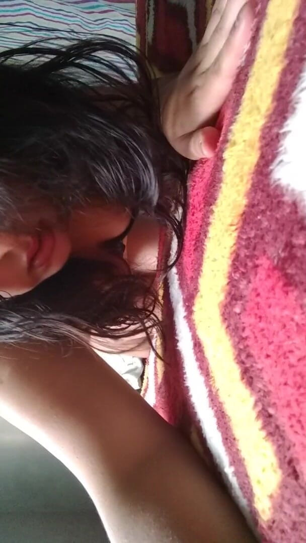 Oriane_Suck_Roses: Reação a forte anal sujo com gozada interna, câmera frontal...