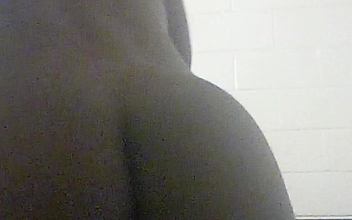 SweetDWillie456: Faggig slyna pojke svart botten med enorm BBC och tight...
