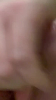Masturbation Et Un Gros Sperme Sous Une Douche Publique