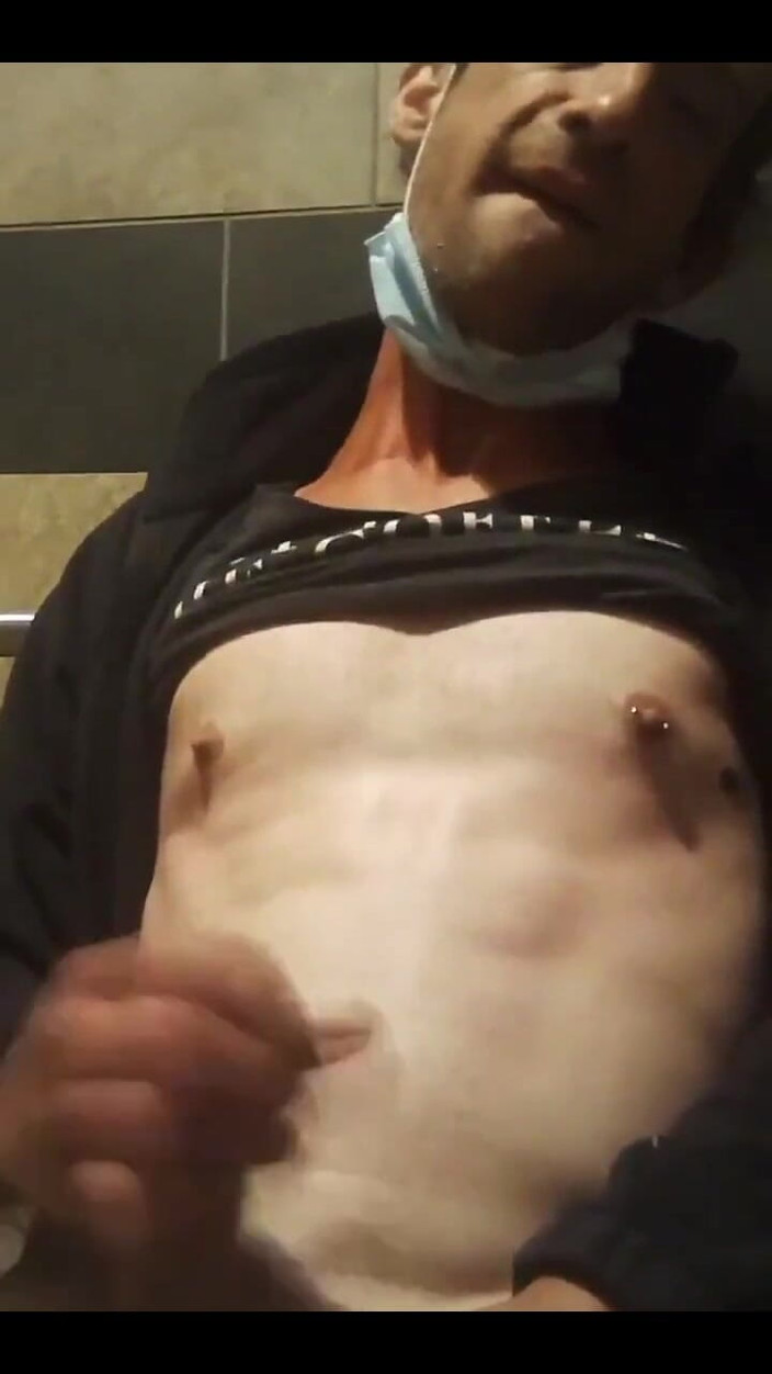 LilTaste: Jerking off