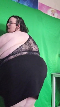 SSBBW Sensual Movements and Strip