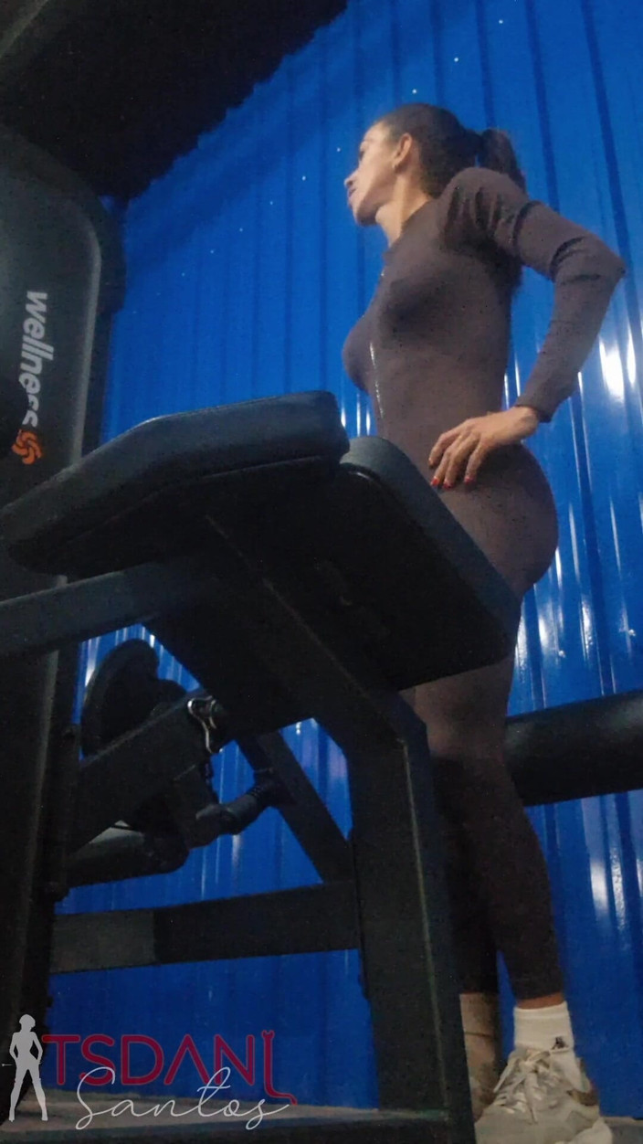 Tsdanisantos1: Video yang sangat bagus di gym saat saya berlatih.