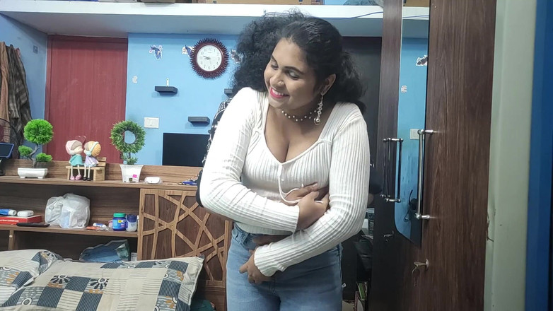 Vaigavarun45: Pasangan Malayali berkongkek panas dengan Malayalam Cakap Kotor, Seks Panas...