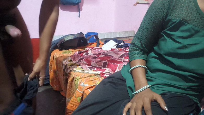 Sobha rani: Il miglior sesso a tre 2025:- Rahul ha scopato la sua...