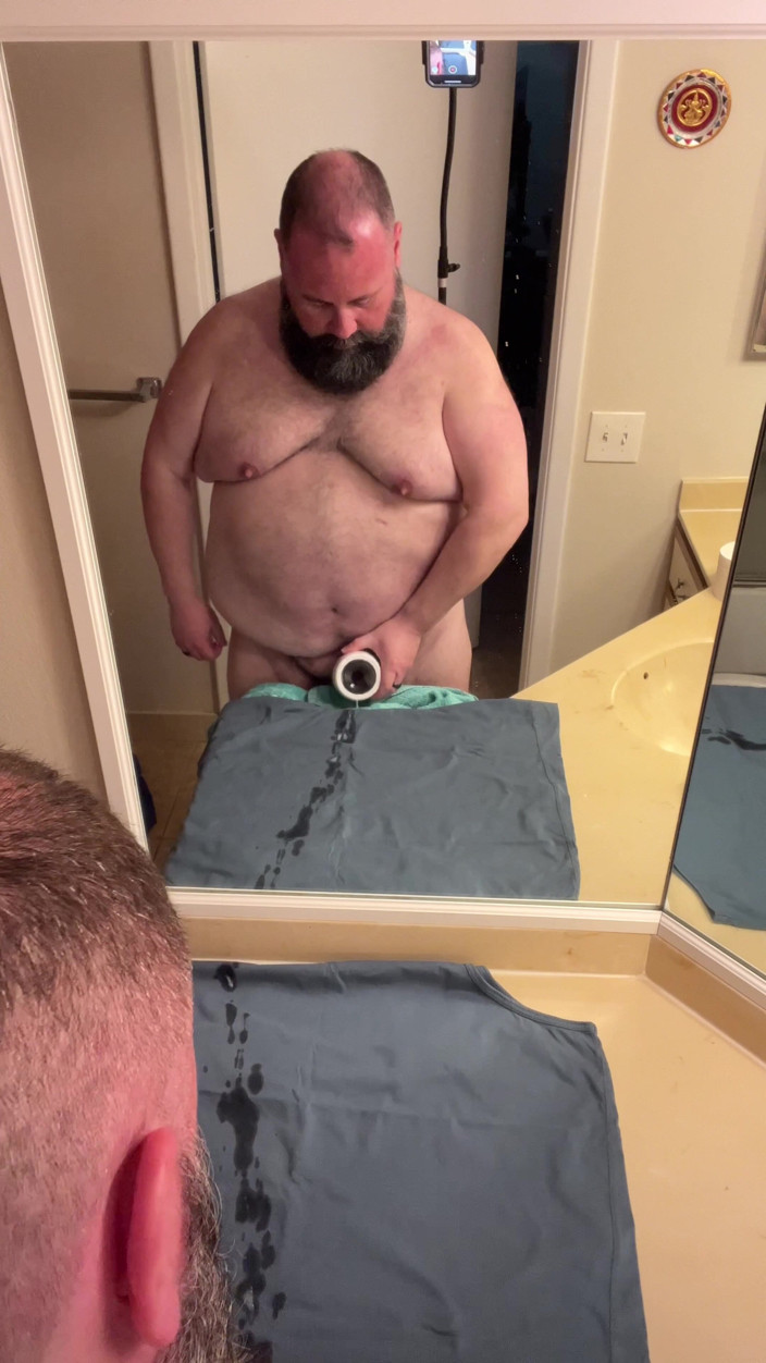 Florida Bear: Nutting on My Tank Top to Wear