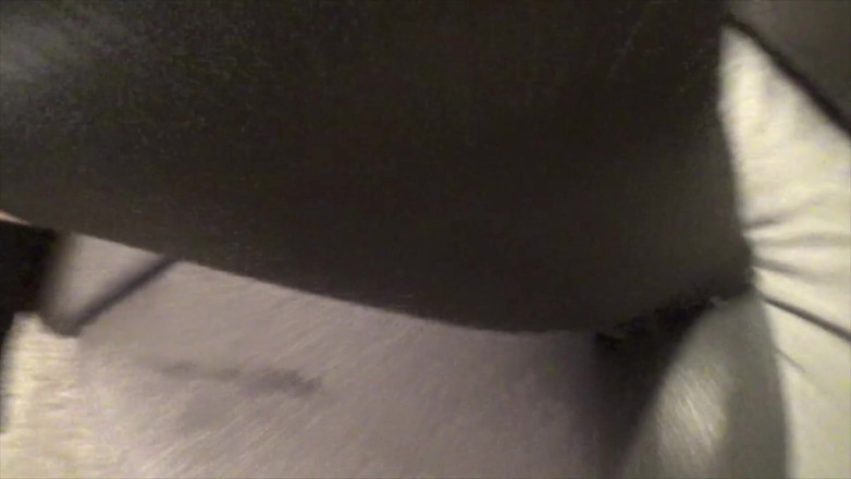 Creampie Clinic: Rimslut se fait enculer dans un legging déchiré