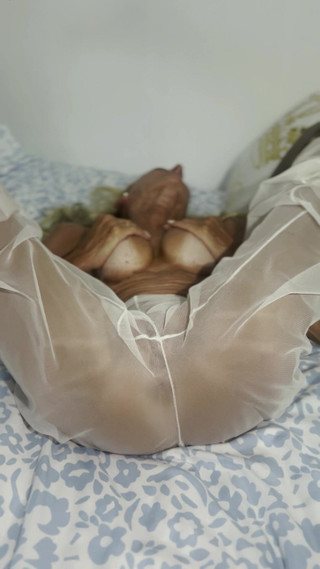 Sienna Diamond: Sienna Diamond अदृश्य पैंट स्ट्रिपटीज़