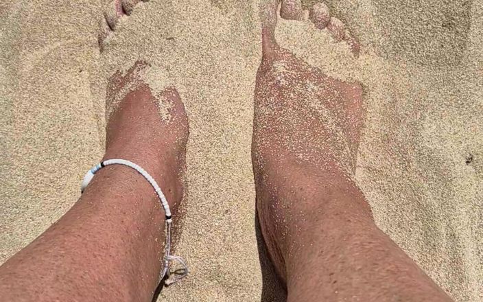 Uk Joolz: Kaki di dalam Pasir!