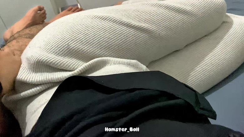 Hamster_Ball: 在她的房间里打扰我的18+穆斯林继妹