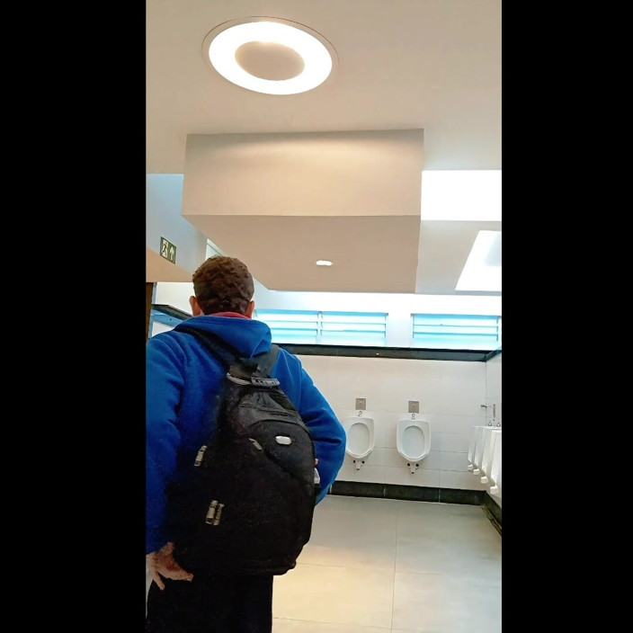 Marcosninfo: Me Pillaron Presumiendo En El Baño De Hombres Con Una...