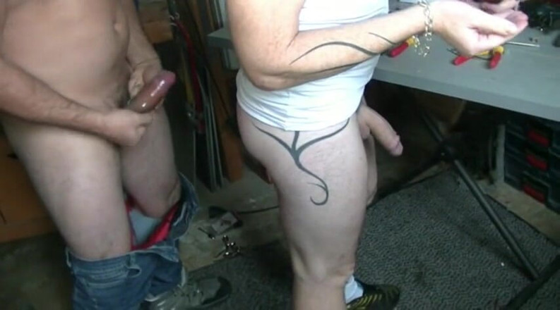 Gaybareback: XXL kuk av rak latino