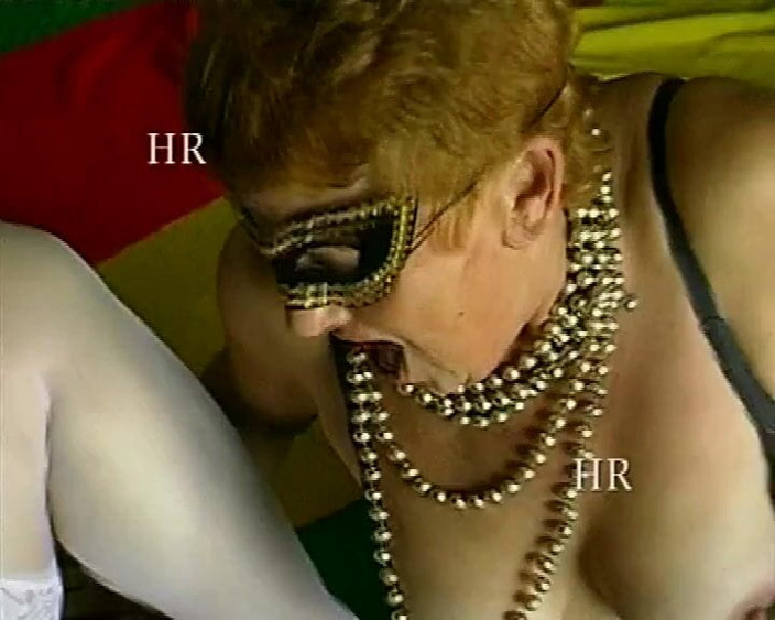 Hans Rolly: Niepubliczone Amatorskie porno z gospodyniami w latach 90. # 6