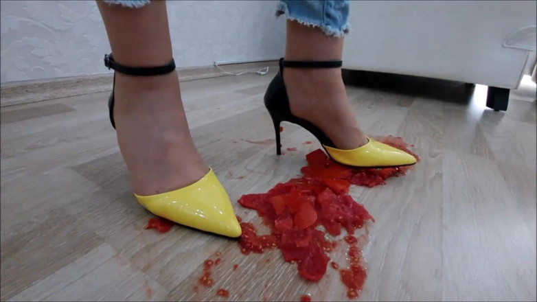 Goddess Lina: Goddess Lina tomatoes crush