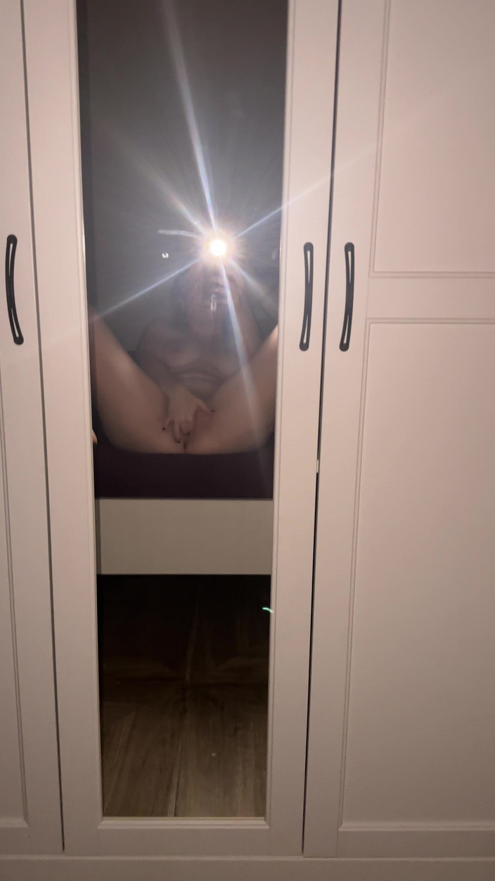 SweetLucy96: Mała napalona dziwka