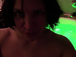 We heart Milfs: Amateur-paar fickt im whirlpool