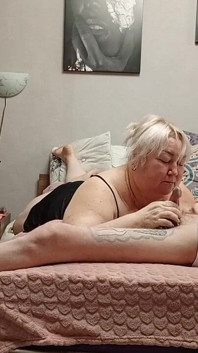 Éjacule après une pipe