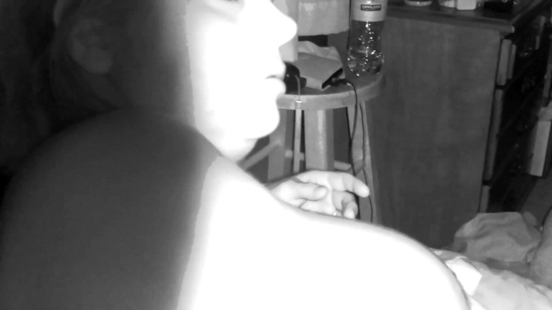 SexyNEBBW: Sexy bbw nightvision prst, šukání a kouření