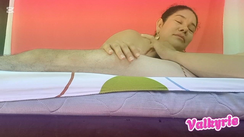 Valkyrie and Luigy Couple: Bini cantik Melakukan Apa Yang Dia Suka Yang Paling Banyak