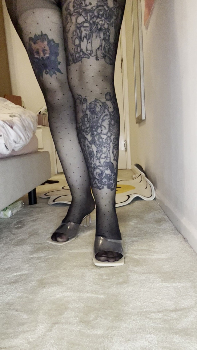 Tights Wearing (Ruby Rose)