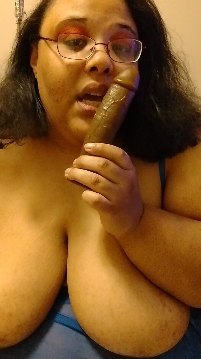 Jessica pigslut: मोटी रंडी अपने बड़े स्तनों और डिल्डो के साथ खेलती है!