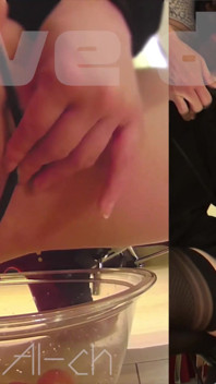Entrenamiento de esclavo japonés: felación con cuerda entrepierna y gancho anal ... Orgasmo con chorros de tomate escupiendo del coño.