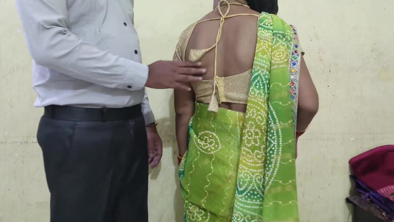 Mumbai Ashu: Desi Bhabhi ging irgendwo mit einer sari, dann kam ihr...