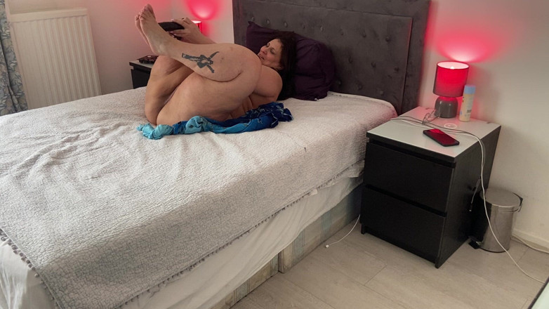 Zina Gabon: Mme Zina Gabon, Pipe Sexy, Massage Interracial À L’huile. Une Grosse...