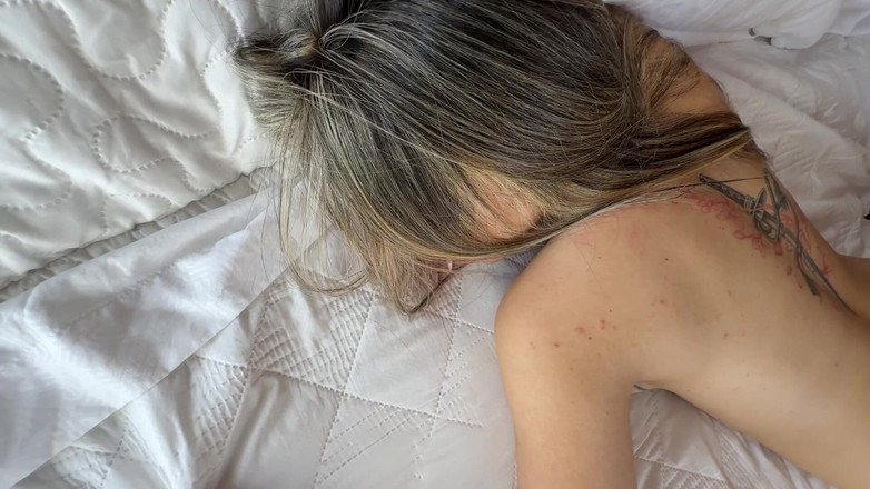 Nathgomez7: Kawan baik membawa saya ke kabin di dalam hutan untuk...