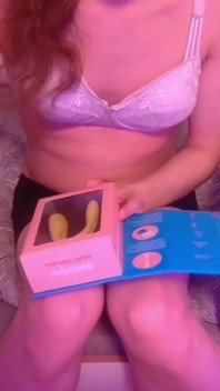 Hai să descântăm primele mele jucării sexuale vreodată!