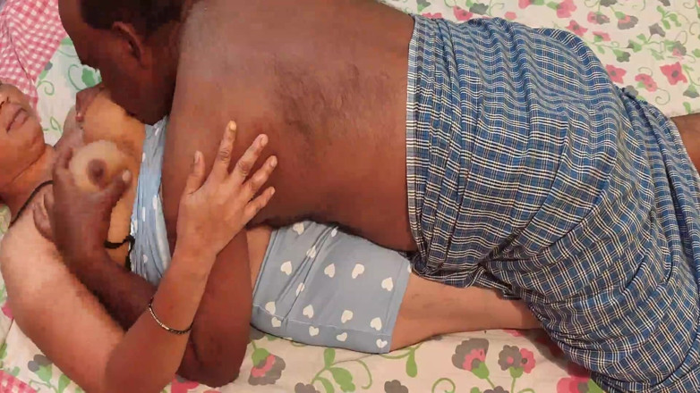Sexy sindu: Indian Hot Innocent Bhabhi Fucking with Tamil Stepfather