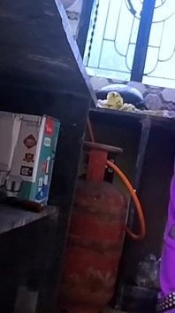 Bhabi Kitchen Me Kam Kar Rahi Thi Tab Devar Aya Aur Doggy Banake Choda