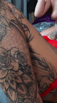 Siswi pertukaran pelajar lana rose dan little louise berbagi kontol besar!