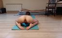 Elza li: Dubbel penetration dildo yoga