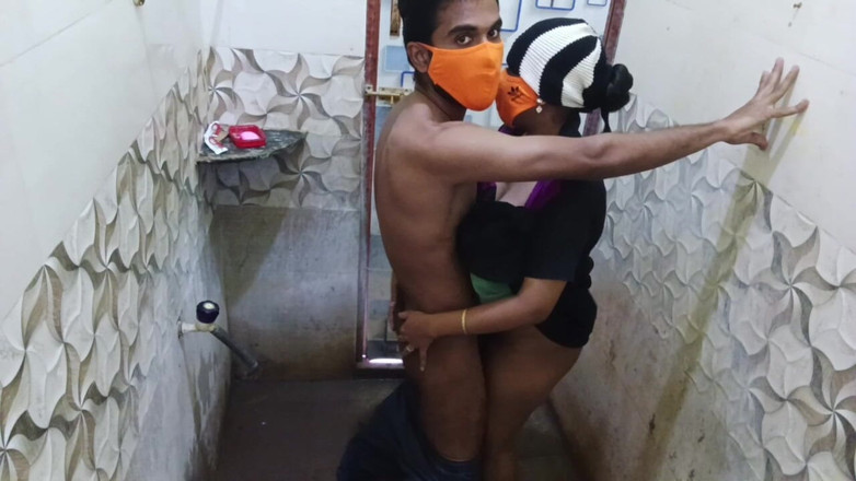 Mami4711: Video hot gadis hot india dientot gaya doggy di kamar...