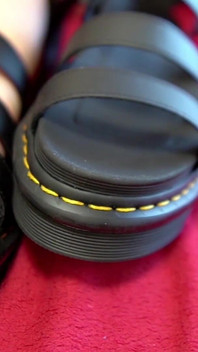 Who's a Fan of Oiled up Toes?