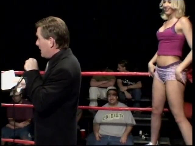 Oral Sluts: Horny sluts sucking cock in the ring