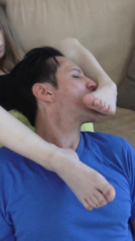 Teen Princess Sole Licking