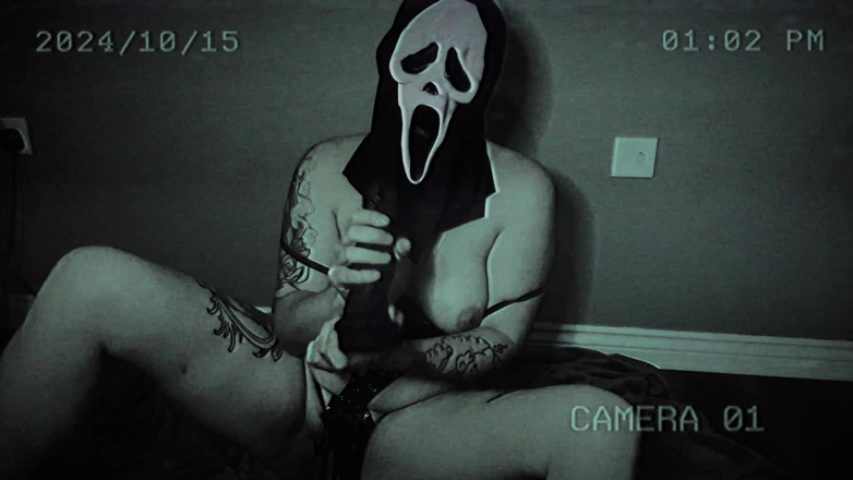 EeveeXo: Paranormal Faptivity Ghostface Spotted on Cam
