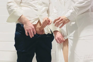 Lady Anna: A Real Nurse Helped the Client Collect Sperm for Analysis