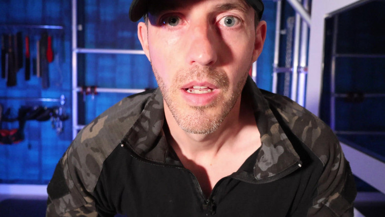 TomBakerBDSM: POV Tom Baker - Skonsumuj każdą kroplę mojego sikania (4k)