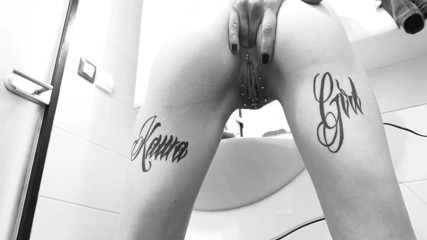 InkedKawaGirl: Drobné prstění zadku