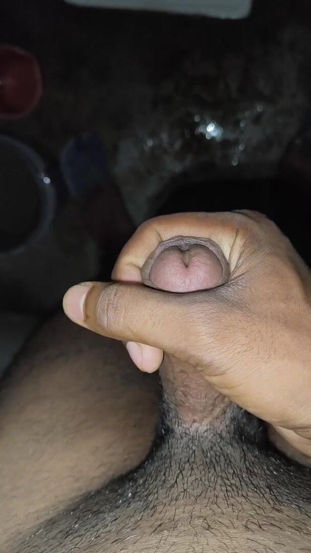 Indi archie: 오줌 싸는 동안 따먹히는 인도 작은 자지 소년