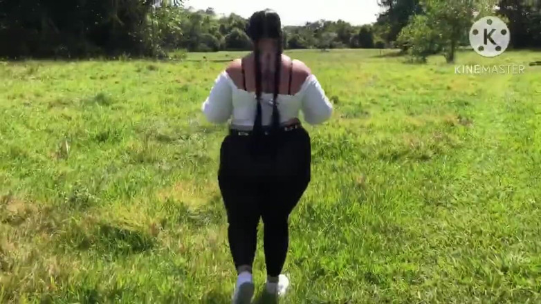 Lexly_16: Extraño me folla a cambio
