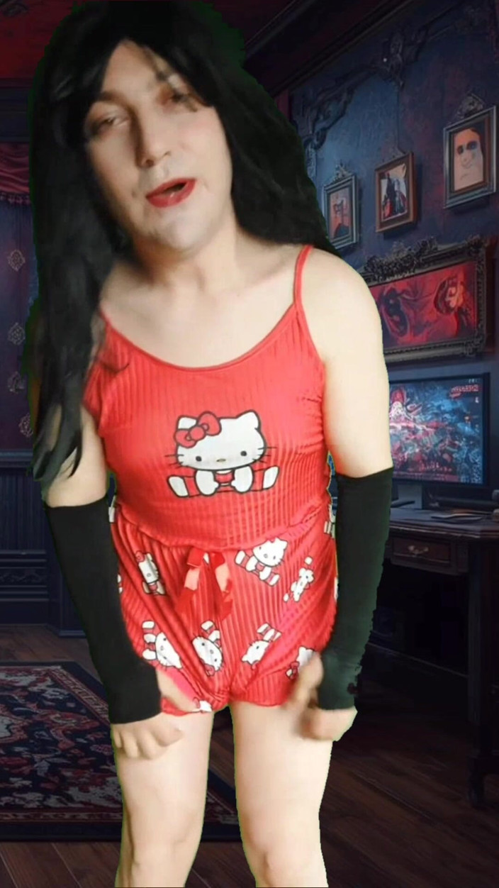 Kitty_Cross: White Feminine Pretty Sissy in Sweet Shorts Booty Dance