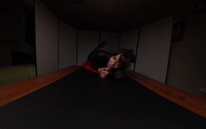 Darya jane VR: スローブロー - ボックスフェラチオ